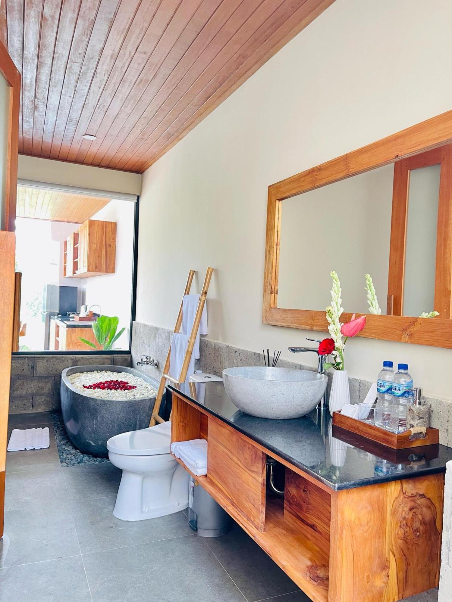 The Madawa Suites Убуд Екстериор снимка
